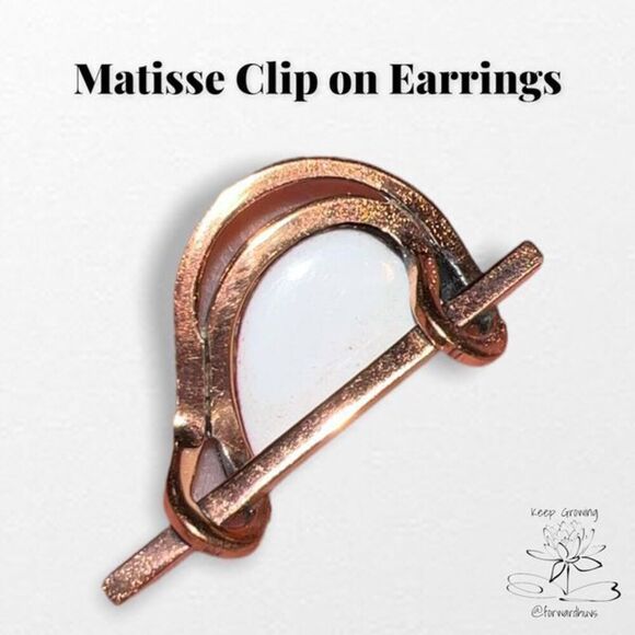 1952-1964 Vintage Matisse Brass Clip On Earrings - Picture 4 of 8